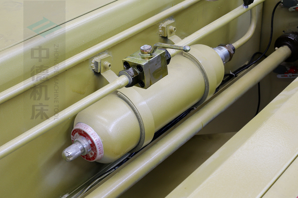 ZDG-632氮氣回程裝置,蓄力大,回程速度快.jpg ZDG-632氮氣回程裝置,蓄力大,回程速度快.jpg