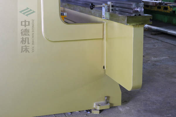 ZDP-20050特殊加厚型立柱,超高強度,輕松抵抗撓度變形.jpg ZDP-20050特殊加厚型立柱,超高強度,輕松抵抗撓度變形.jpg